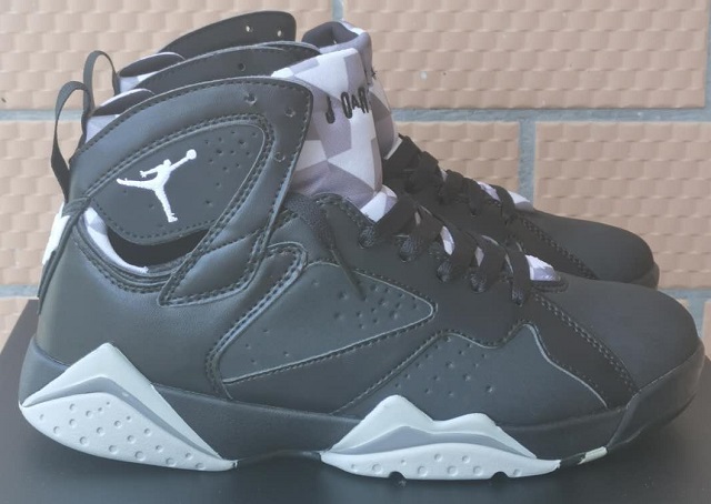 Air Jordan 7 Retro Black Silver